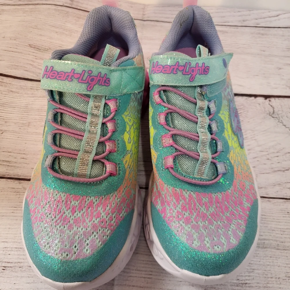 Girls Skechers Flutter Heart On/Off Lights LOVES WILD Sneakers Size‎  1.5 - Picture 5 of 9